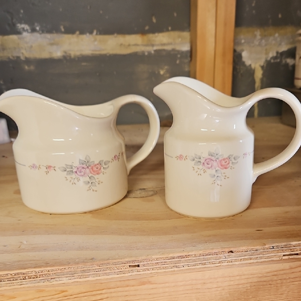 Vintage Pfaltzgraff Gravy Servers
